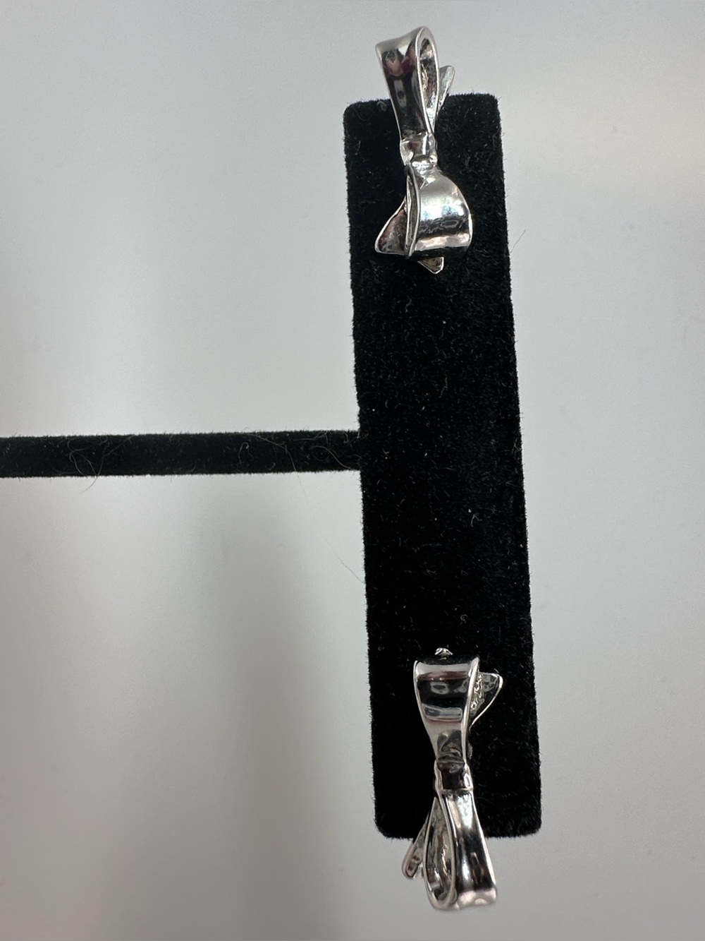 Kate Spade Silver Bow Earrings - Shiny Silver Bow Design - Picture 6 of 7